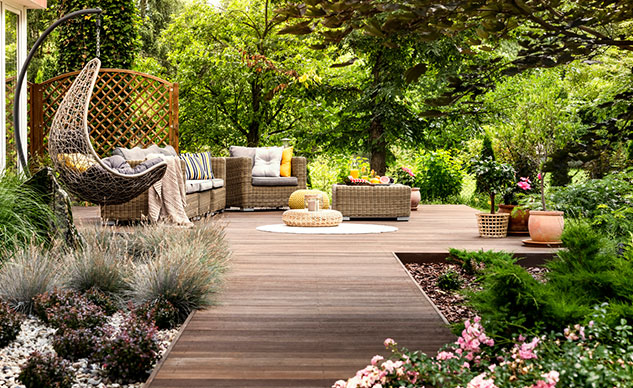 planting services by toronto landscaing contractors