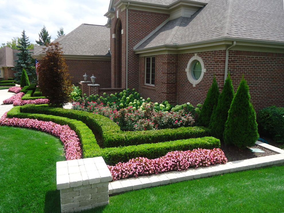 front lawn landscaping